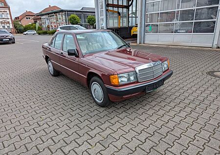 Mercedes-Benz 190 E 2.3 - 132PS - 1.Hand