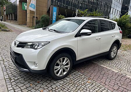 Toyota RAV 4 Start Edition 4x4 KAMERA TOTWINKEL ASS AHK