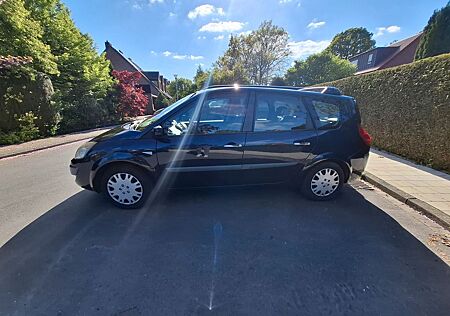 Renault Grand Scenic 2.0 16V