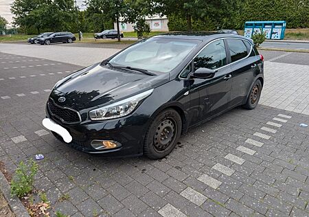 Kia Cee'd / Ceed 1.6 CRDi Dream Team Edition Dre...