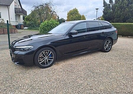 BMW 530d Touring M Sport / Leder