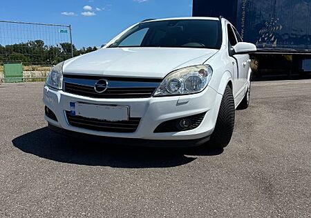 Opel Astra H Caravan OPC line