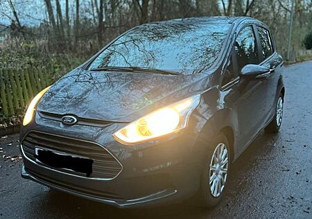 Ford B-Max 1,0 EcoBoost 74kW S/S Titanium Titanium