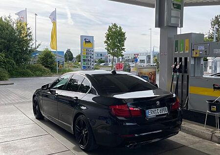 BMW 520d Limousine - Saphirschwarz - Viele Extras
