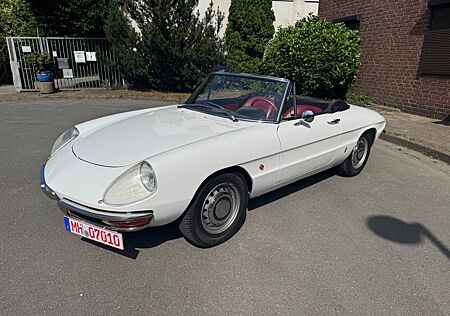Alfa Romeo Spider 1750