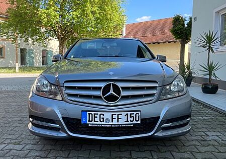 Mercedes-Benz C 180 -