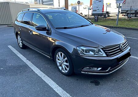 VW Passat Variant Volkswagen 2.0 BlueTDI DSG Highline Vari...