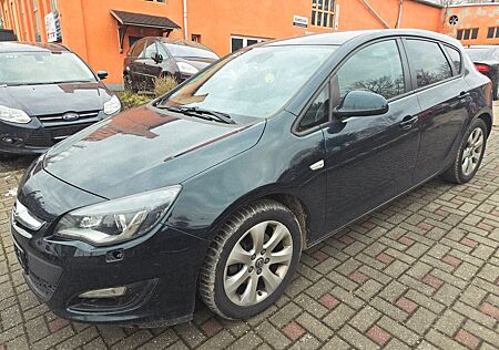 Opel Astra J Lim. 5-trg. Style