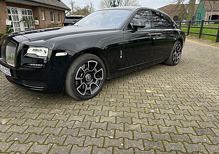 Rolls-Royce Ghost Black Badges mit nur 22.000 KM + NEUWERTIG