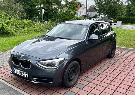BMW 118i Sport Line Sport Line