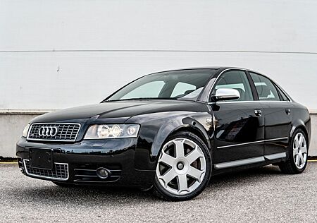 Audi S4 sedan 4.2 quattro / Japan Import