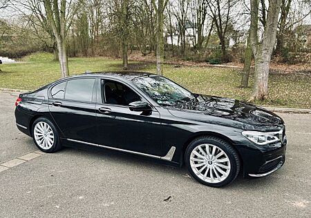 BMW 740d xDrive - Scheckheft, Voll, TOP Zustand TÜV