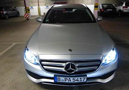 Mercedes-Benz E 220 d T Autom. -