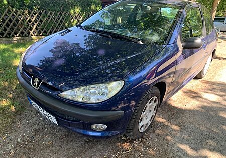 Peugeot 206 1.4 Automatik - TÜV 07.2027 Klima, Allwetter