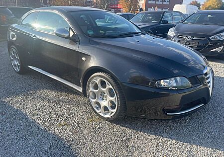 Alfa Romeo GT 2.0 16V JTS Distinctive Sport,,Bertone Design