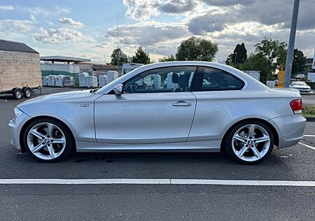 BMW 123d Coupé - M-Fahrwerk/18Zoll/NaviProf/Leder