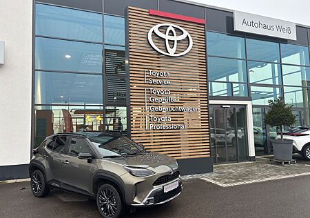 Toyota Yaris Cross Hybrid FWD Adventure Topfahrzeug
