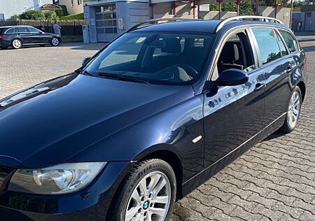 BMW 318i touring -