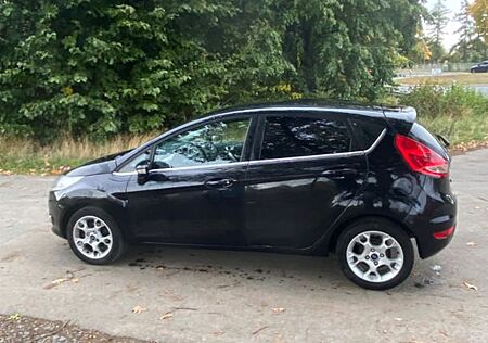 Ford Fiesta 1,6 TDCi 70kW DPF Titanium Titanium