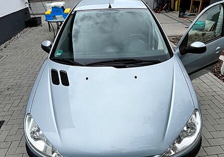 Peugeot 206 TÜV NEU