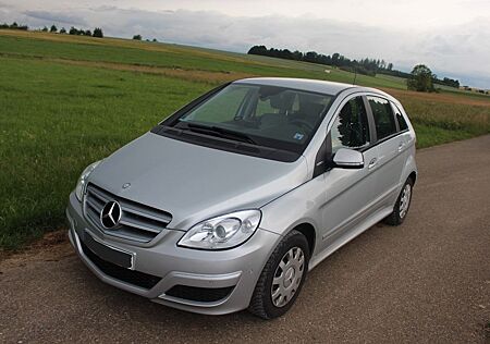 Mercedes-Benz B 180 BlueEFFICIENCY -