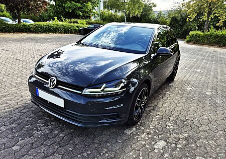 VW Golf Volkswagen 1.6 TDI Trendline