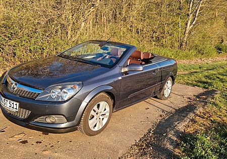 Opel Astra 1.8 Cosmo Cabrio Twin Top Automatik