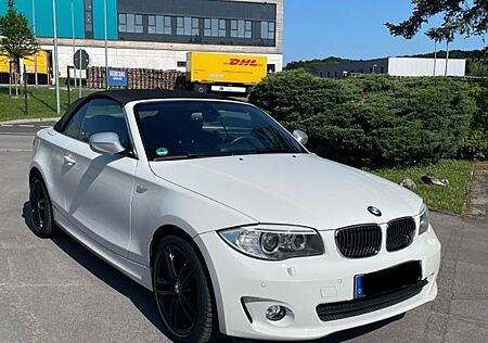 BMW 120i Edition Exclusive Cabrio Edition Exclusive