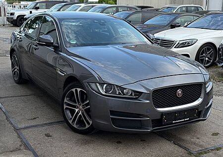 Jaguar XE /Kamera/Navi/LED/AWD