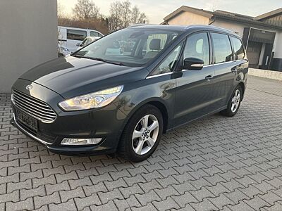 Ford Galaxy Titanium NAVI 7-SITZER SHZG TEMPOMAT PDC