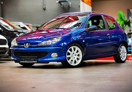 Peugeot 206 Tendance HU & AU NEU !!