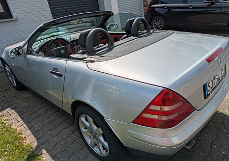 Mercedes-Benz SLK 200 -