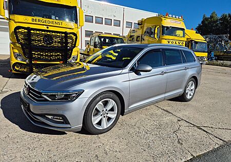 VW Passat Variant Volkswagen Elegance 4Motion StHz./ AHZV