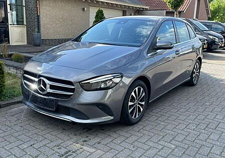 Mercedes-Benz B 180 STYLE NAVI kamera LED