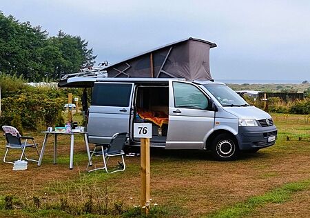 VW T5 California Volkswagen mit Camping-Ausstattung
