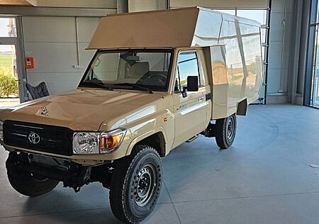 Toyota Land Cruiser GRJ79