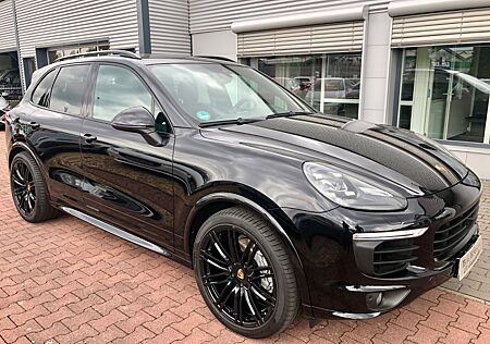 Porsche Cayenne S/Sport-Design-Paket/LED/ACC/Panorama