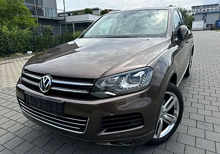 VW Touareg Volkswagen V8 TDI NAVI*LEDER*XENON*AHK*CAMERA*