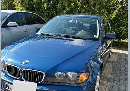 BMW 320i - e46