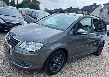 VW Touran Volkswagen Trendline /TÜV NEU/1HD/R-KAMERA/SITZ HZ/T