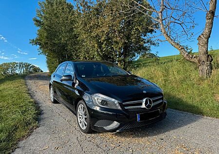 Mercedes-Benz A 250 MERCEDES A250/URBAN/SPORT/ BLUEEFFICENCY