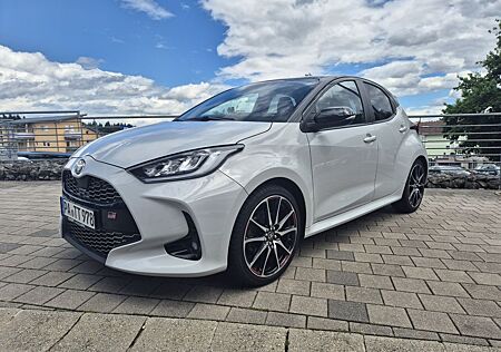Toyota Yaris Hybrid 1.5 VVT-i GR SPORT