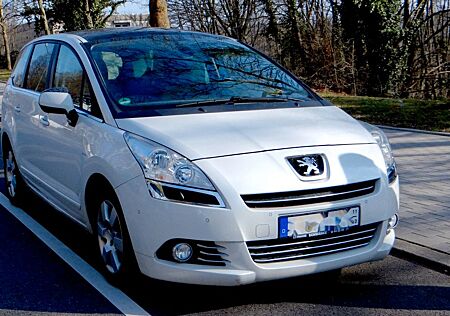 Peugeot 5008 1.6 Premium HDi FAP 110 Premium