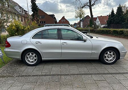 Mercedes-Benz E 200 KOMPRESSOR CLASSIC Classic