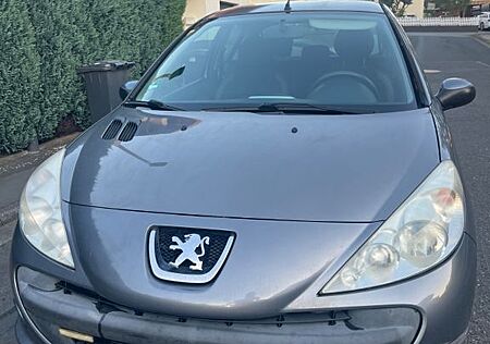 Peugeot 206 +