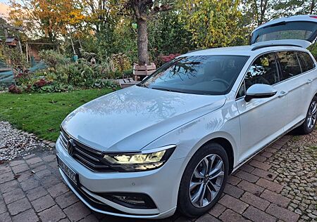 VW Passat Variant gebraucht kaufen VW Passat Variant Volkswagen 2.0 TSI OPF 140kW DSG Busines...
