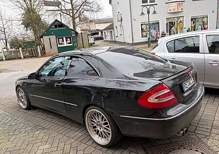 Mercedes-Benz CLK 320