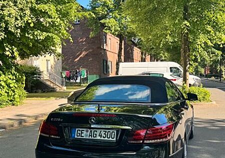 Mercedes-Benz 220