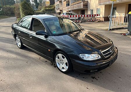 Opel Omega 2.5 V6 Executive Executive