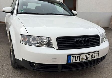 Audi A4 1.8 T quattro -
